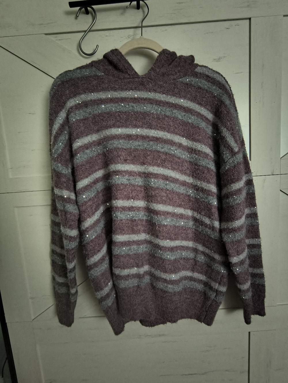 Sparkly Hooded Sweater. Purple / Lilac With Sparkles.